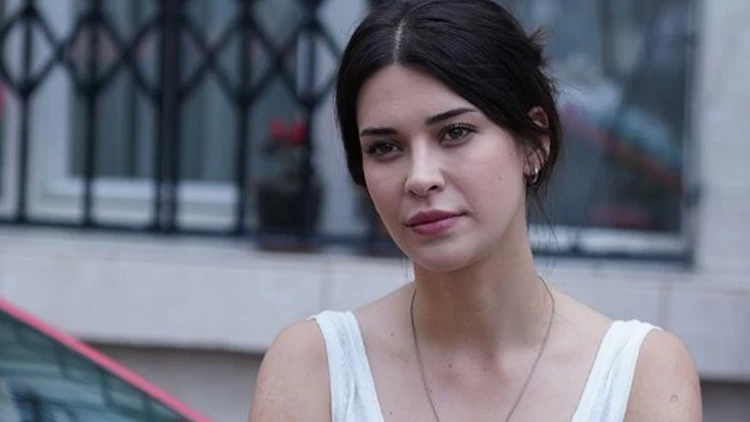 Devrim Özkan Turkish Actress Bio, Wiki, Age, Height, Weight, Dramas List, Social Media & Much More