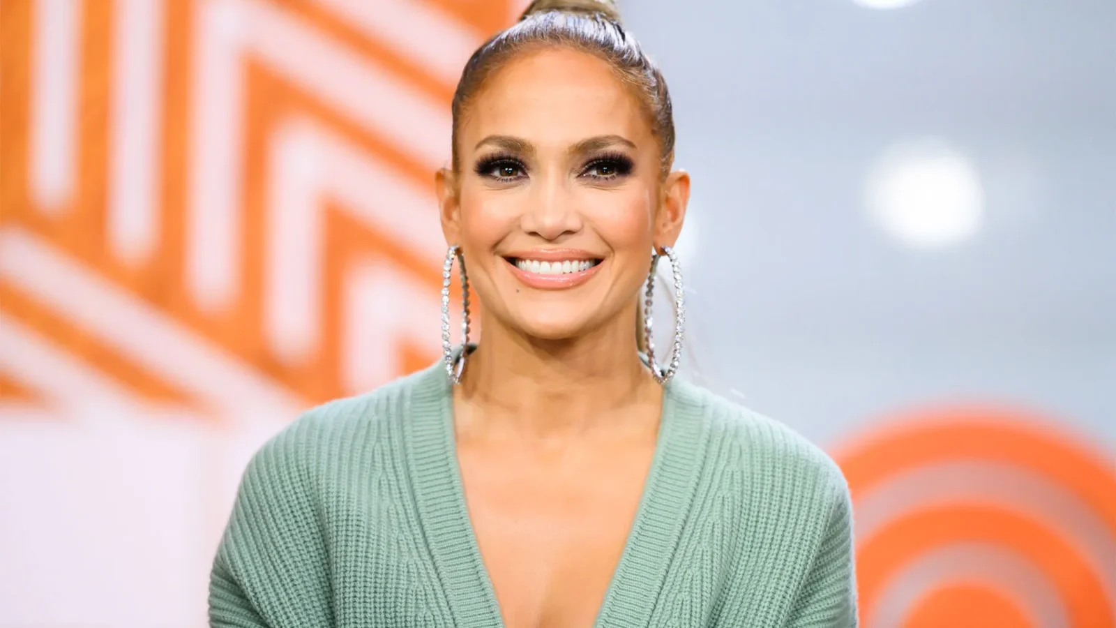 Jennifer Lopez American Actress, Singer, Business Woman, Producer, Song Writer, Bio, Husband, Kids, Net Worth, Affairs, Social Media, Online Profile & Much More